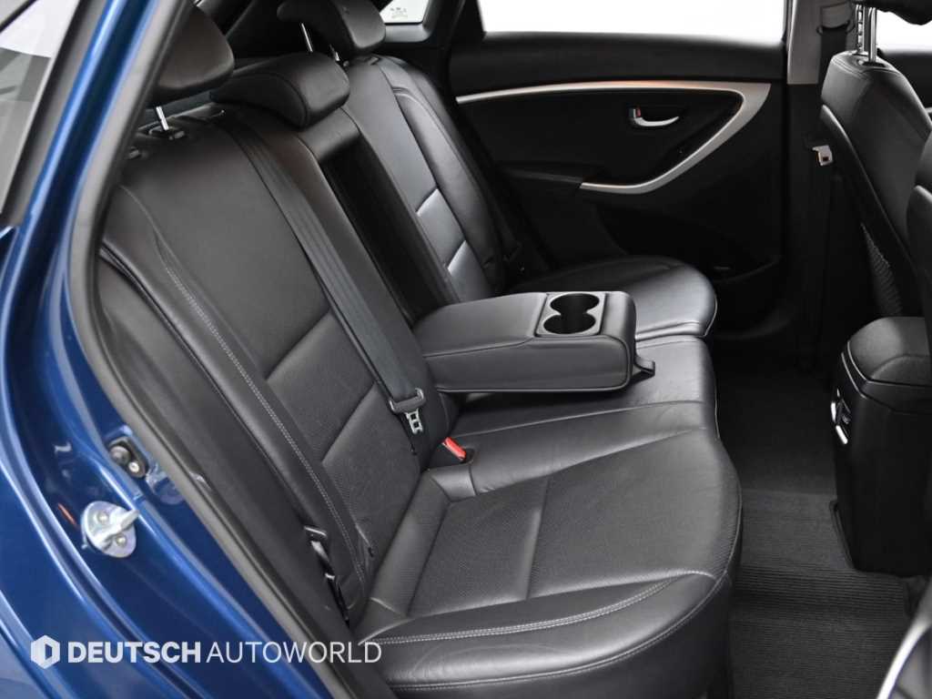 HYUNDAI i30 - Vista 12