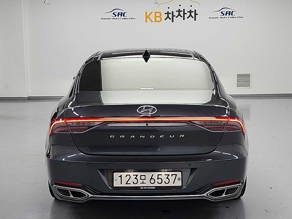 HYUNDAI Grandeur - Vista 3