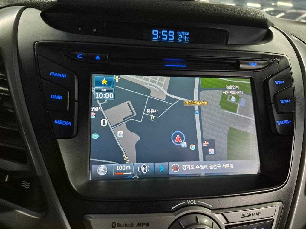 HYUNDAI Avante - Vista 10