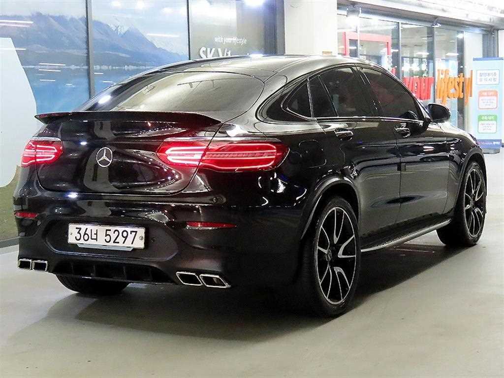 Mercedes Benz GLC Class - Vista 4