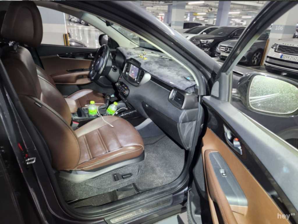 KIA Sorento - Vista 8