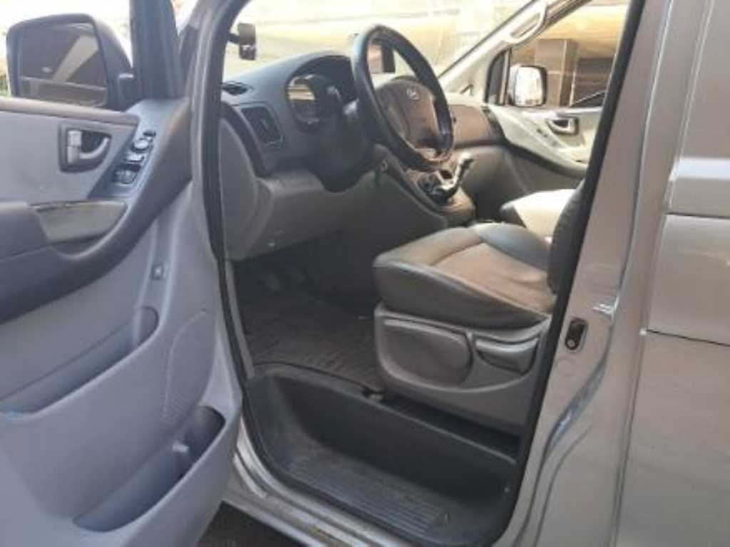 HYUNDAI Starex 2011 Plateado - Importación desde Corea - HF Imports Iquique - Foto 16