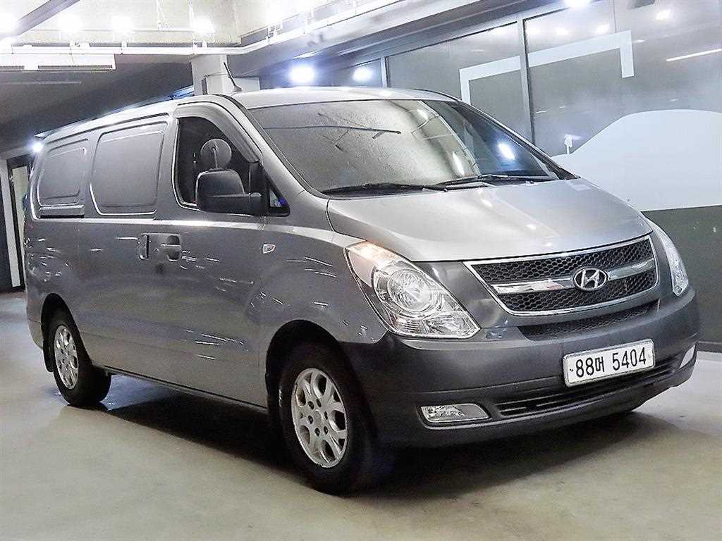 HYUNDAI Starex 2015 Plateado - Importación desde Corea - HF Imports Iquique - Foto 1