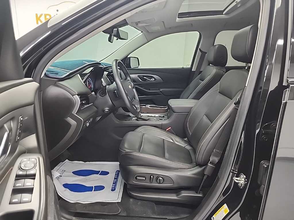Chevrolet Travers - Vista 11
