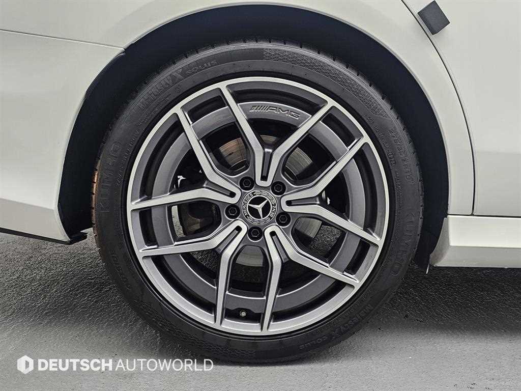 Mercedes Benz E class - Vista 5