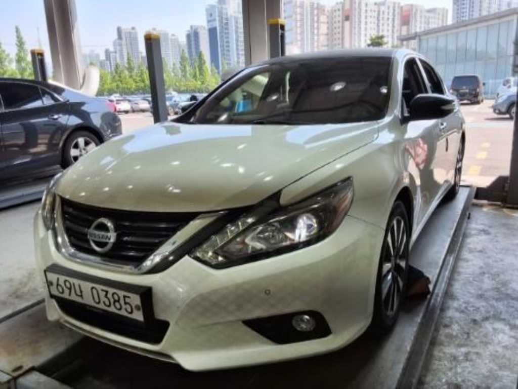 Nissan Altima 2017 - Importación desde Corea - HF Imports Iquique - Foto 1