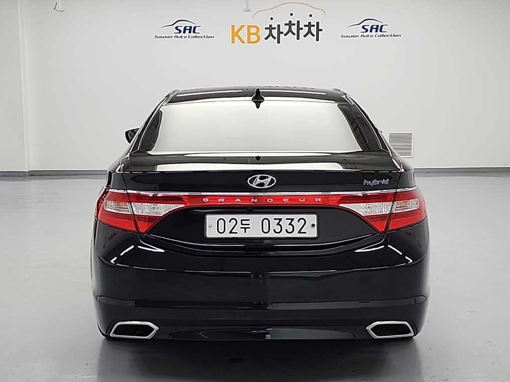 HYUNDAI Grandeur - Vista 3