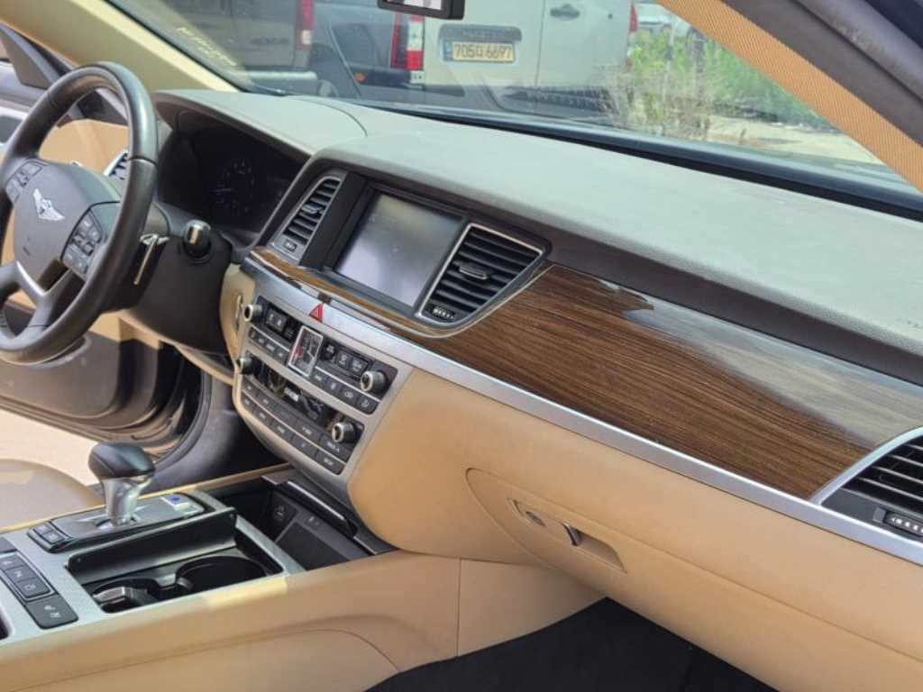 Genesis G80 - Vista 8