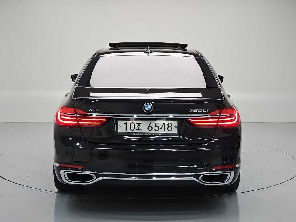 BMW 7 Series - Vista 3