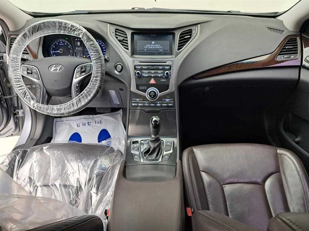 HYUNDAI Grandeur - Vista 6