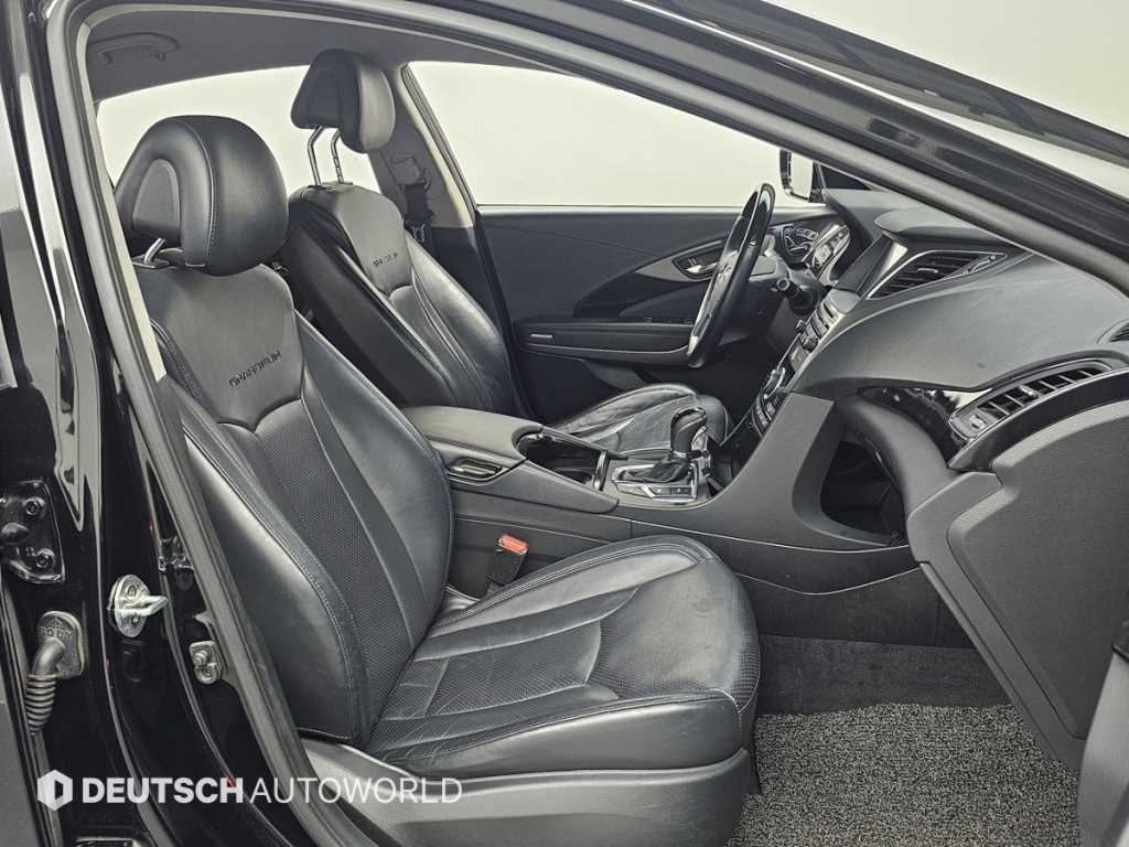 HYUNDAI Grandeur - Vista 10