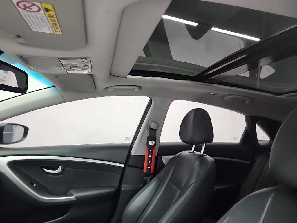 HYUNDAI i30 2015 Negro - Importación desde Corea - HF Imports Iquique - Foto 13