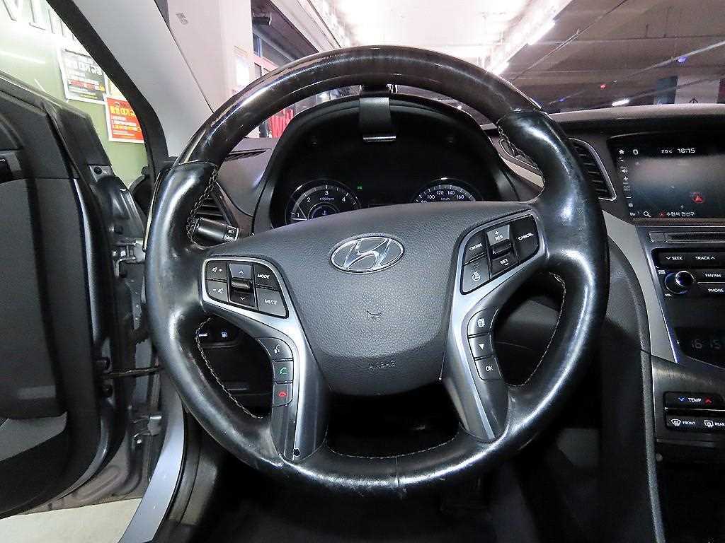 HYUNDAI Grandeur - Vista 8