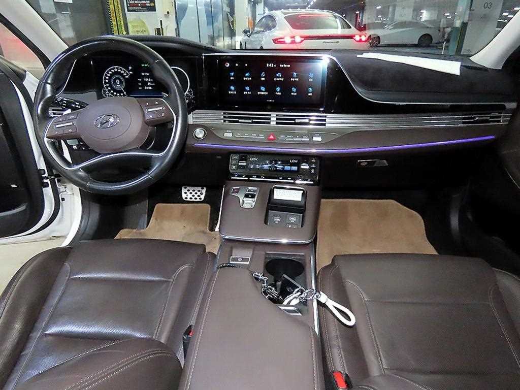 HYUNDAI Grandeur - Vista 10