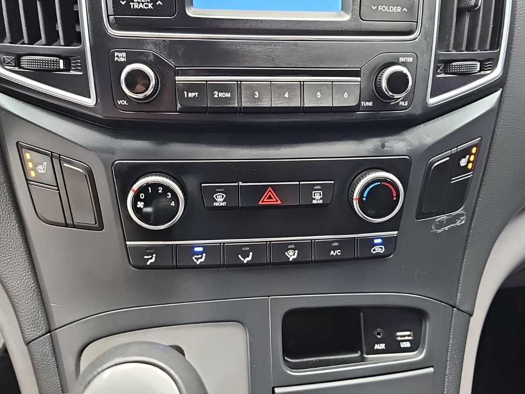 HYUNDAI Starex - Vista 12