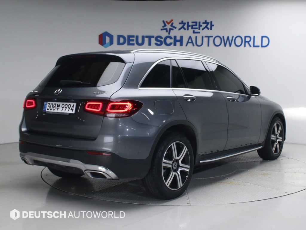 Mercedes Benz GLC Class - Vista 2