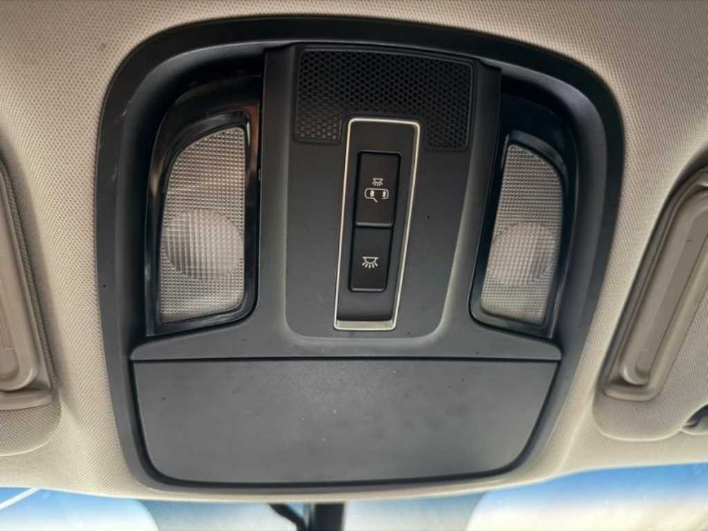 KIA Sorento - Vista 12