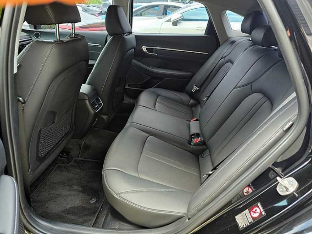 HYUNDAI Sonata - Vista 7