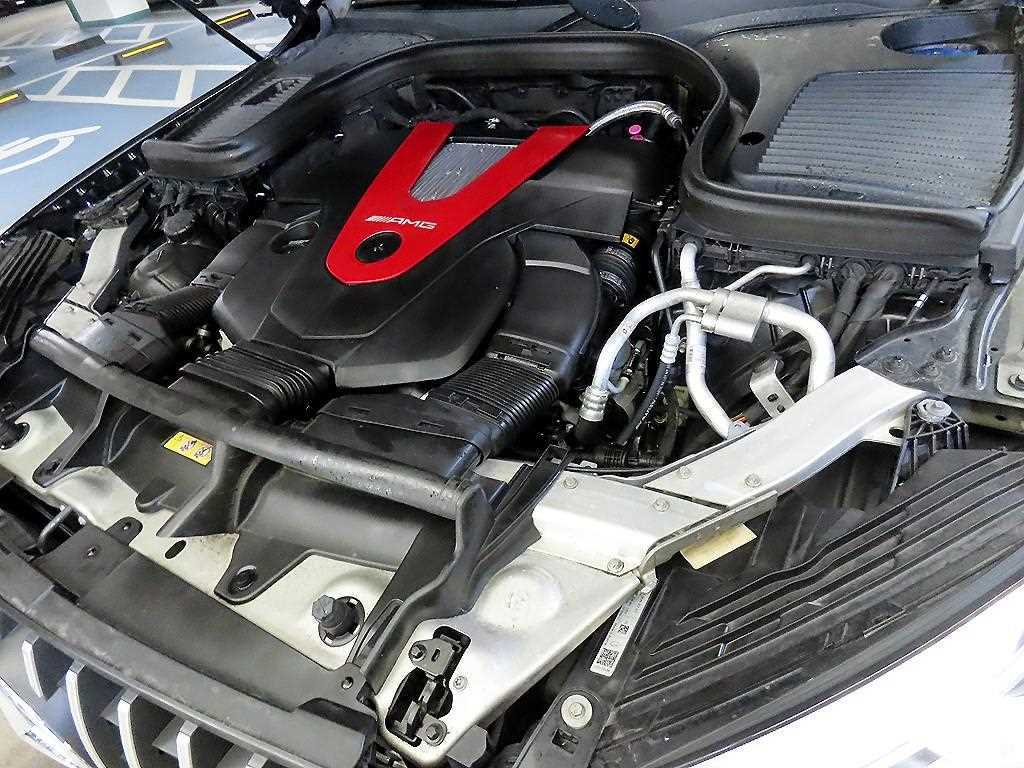Mercedes Benz GLC Class 2018 Negro - Importación desde Corea - HF Imports Iquique - Foto 19