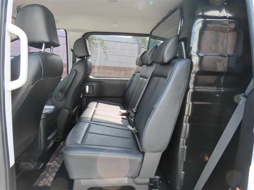 HYUNDAI Staria - Vista 8
