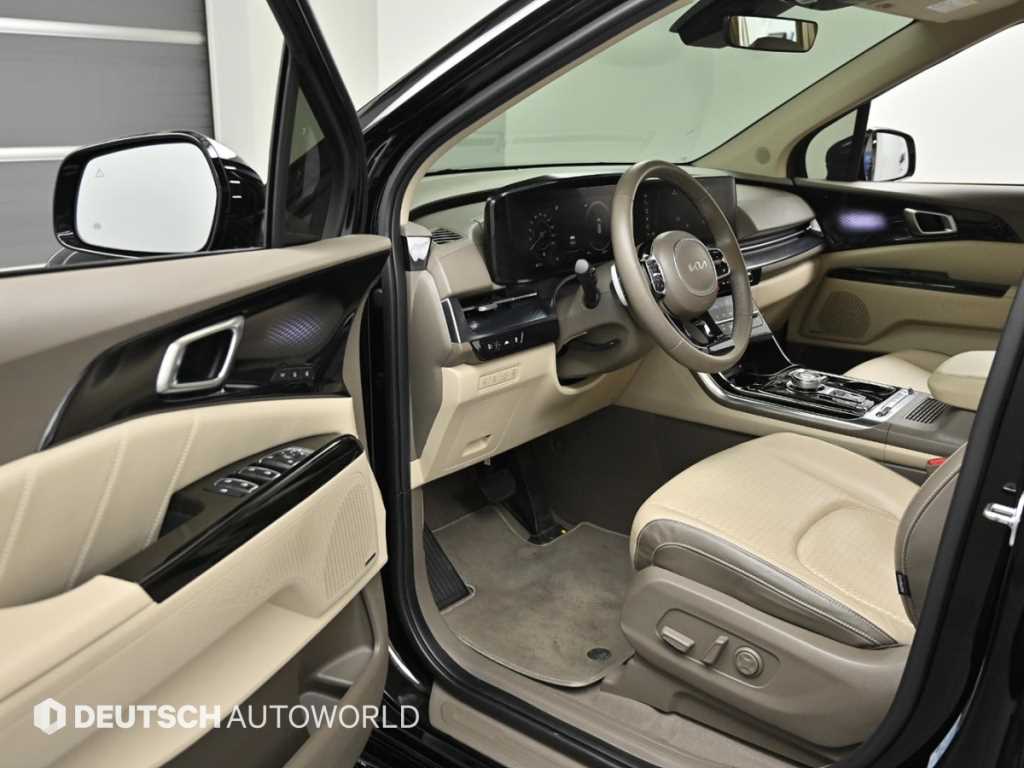 KIA Carnival - Vista 11