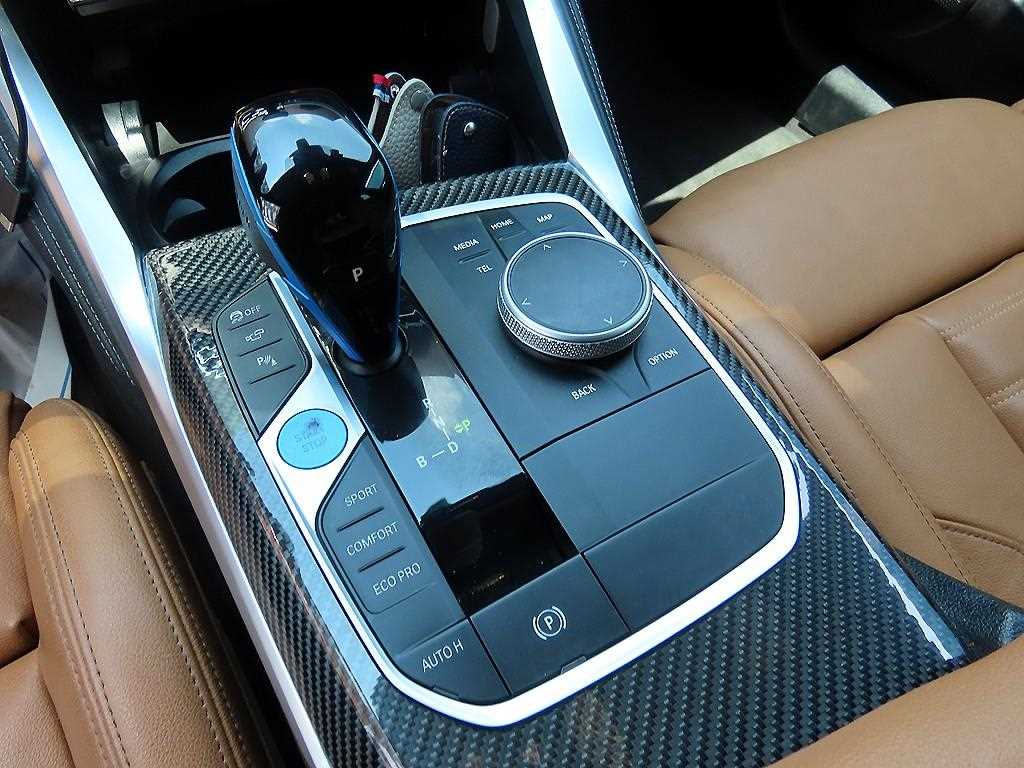 BMW i4 - Vista 12
