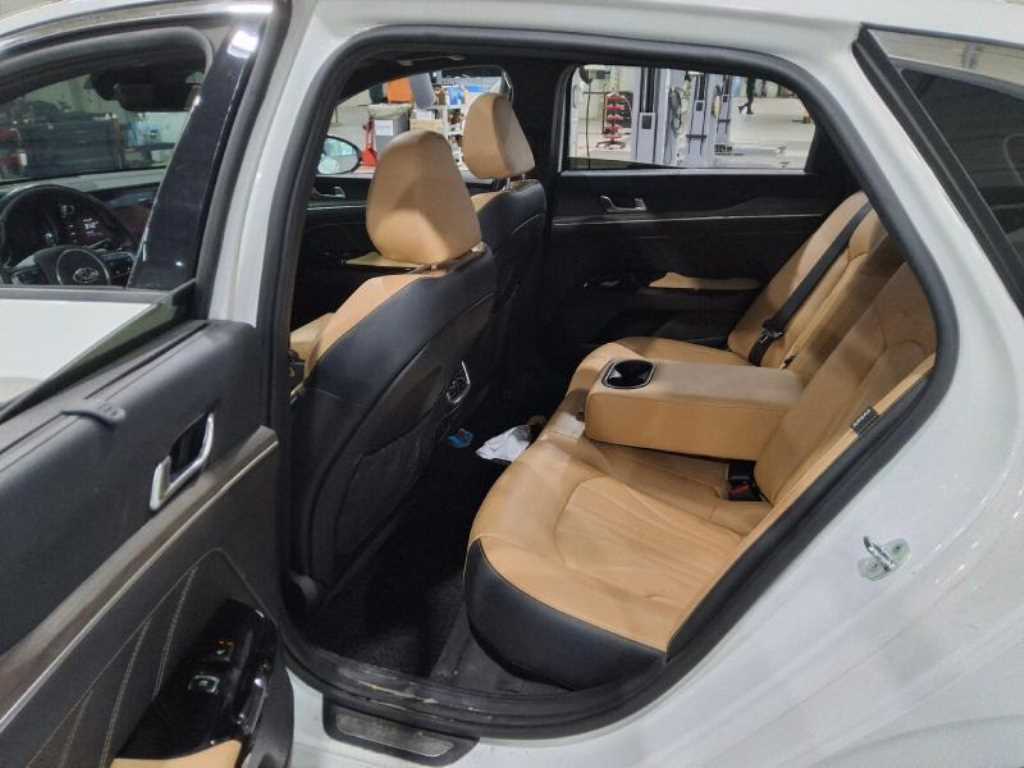 KIA K5 - Vista 8