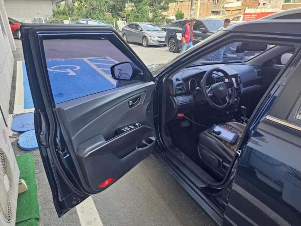 Ssangyong Tivoli - Vista 4