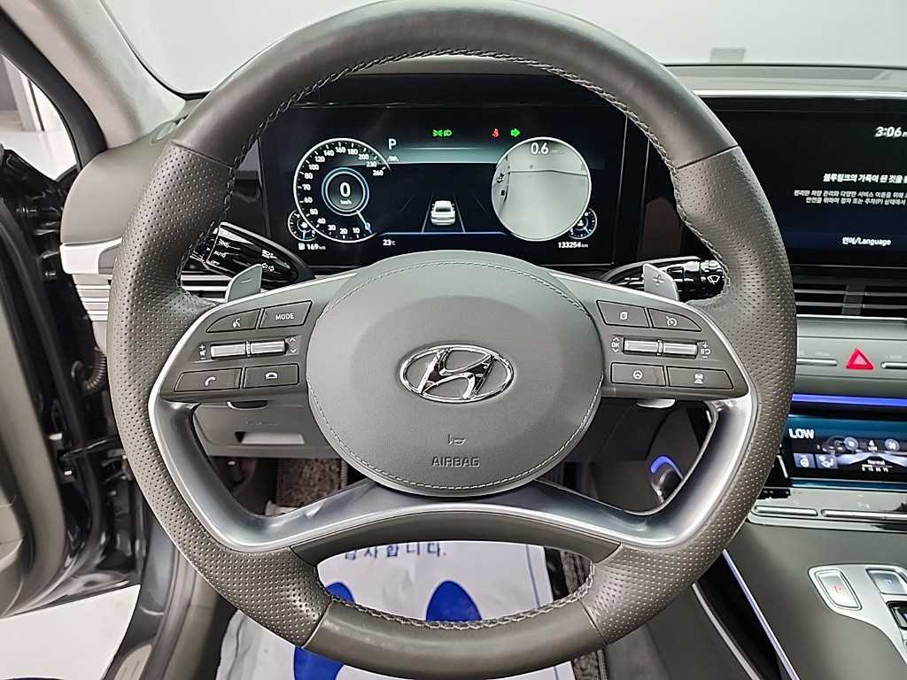HYUNDAI Grandeur - Vista 9
