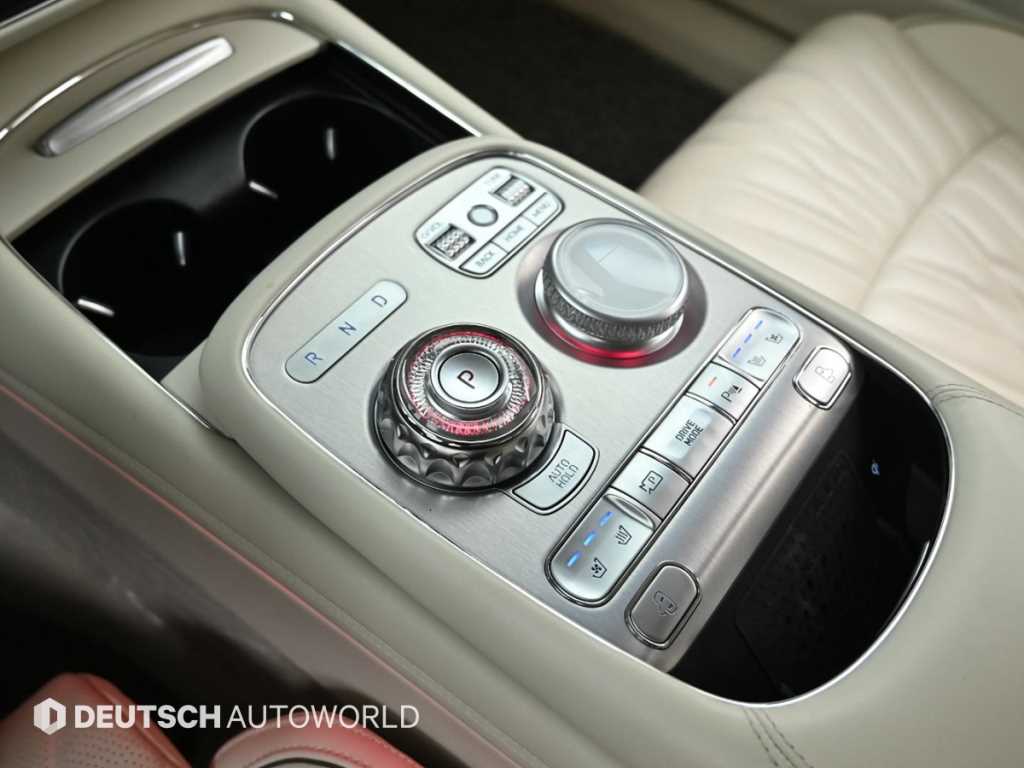 Genesis G90 - Vista 9