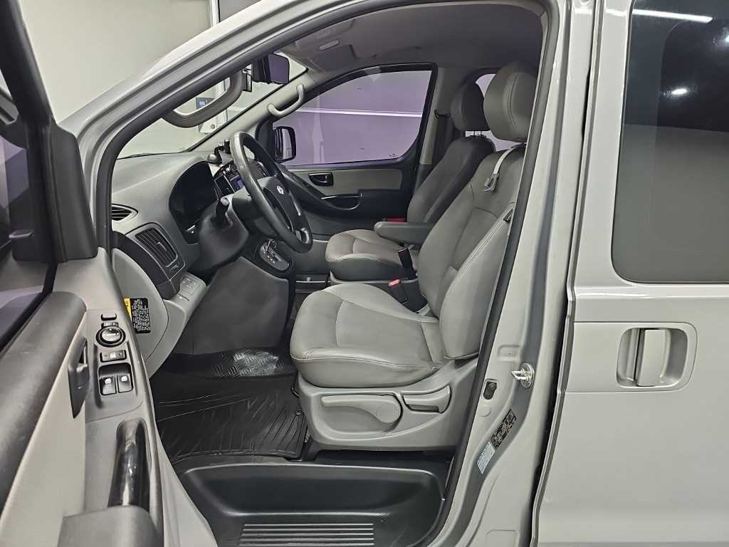 HYUNDAI Starex 2016 Gris - Importación desde Corea - HF Imports Iquique - Foto 13