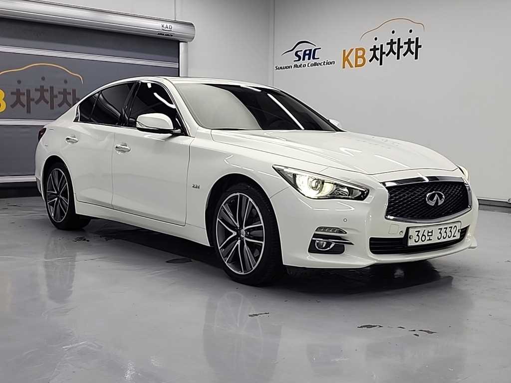 Infiniti Q - Vista 4