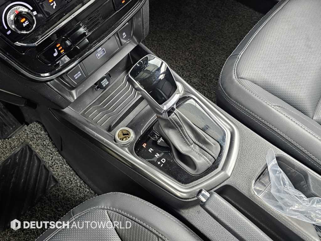 Ssangyong Tivoli - Vista 9