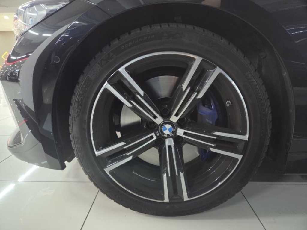 BMW 3 series - Vista 4