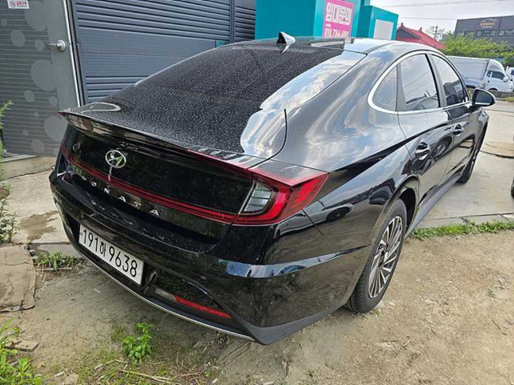 HYUNDAI Sonata - Vista 3