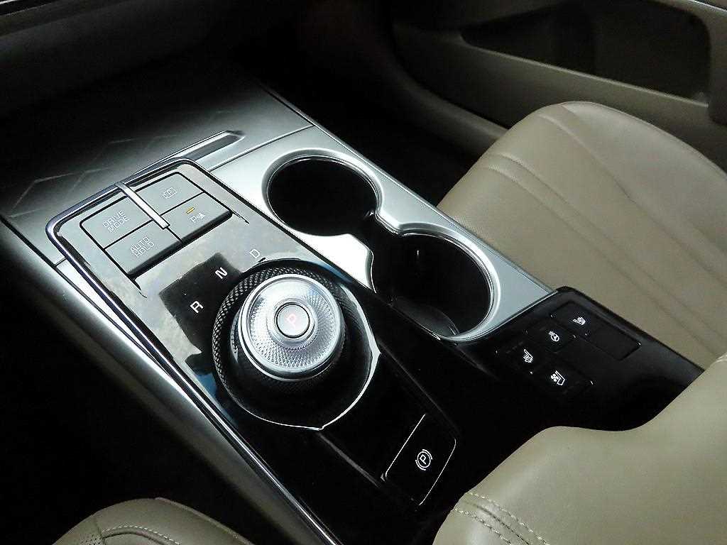 KIA K8 - Vista 12
