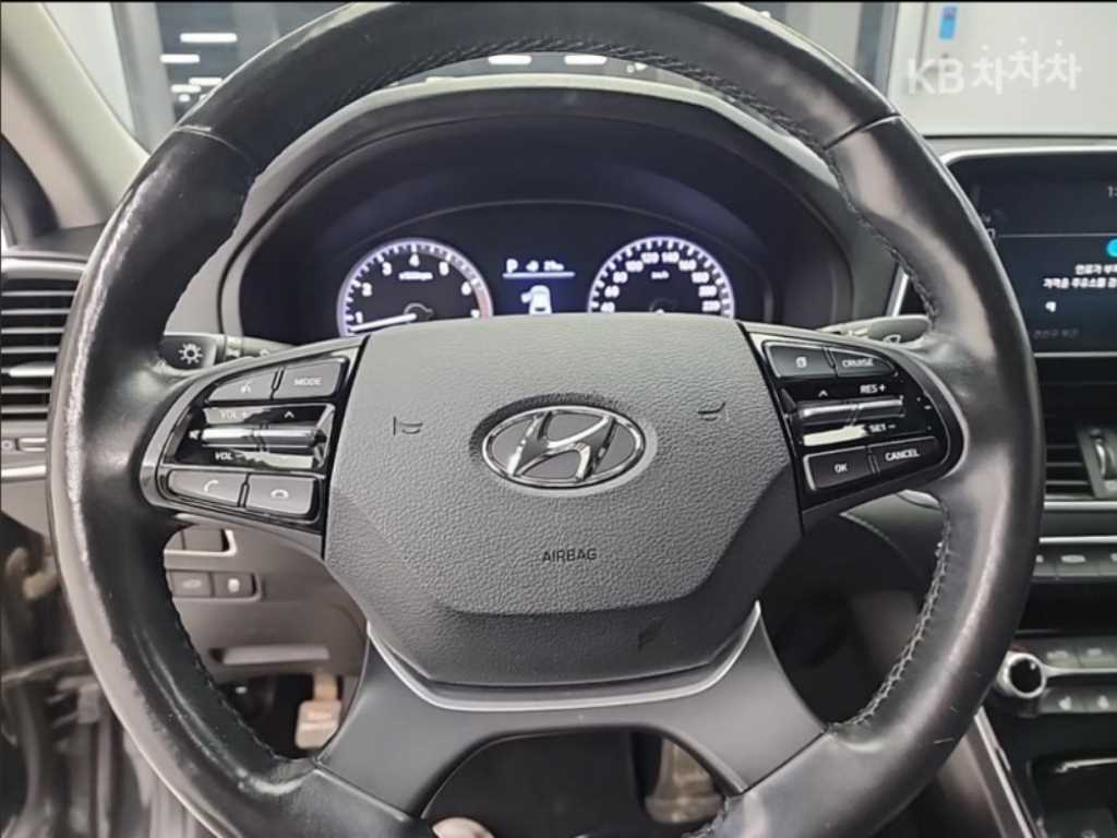 HYUNDAI Grandeur - Vista 11