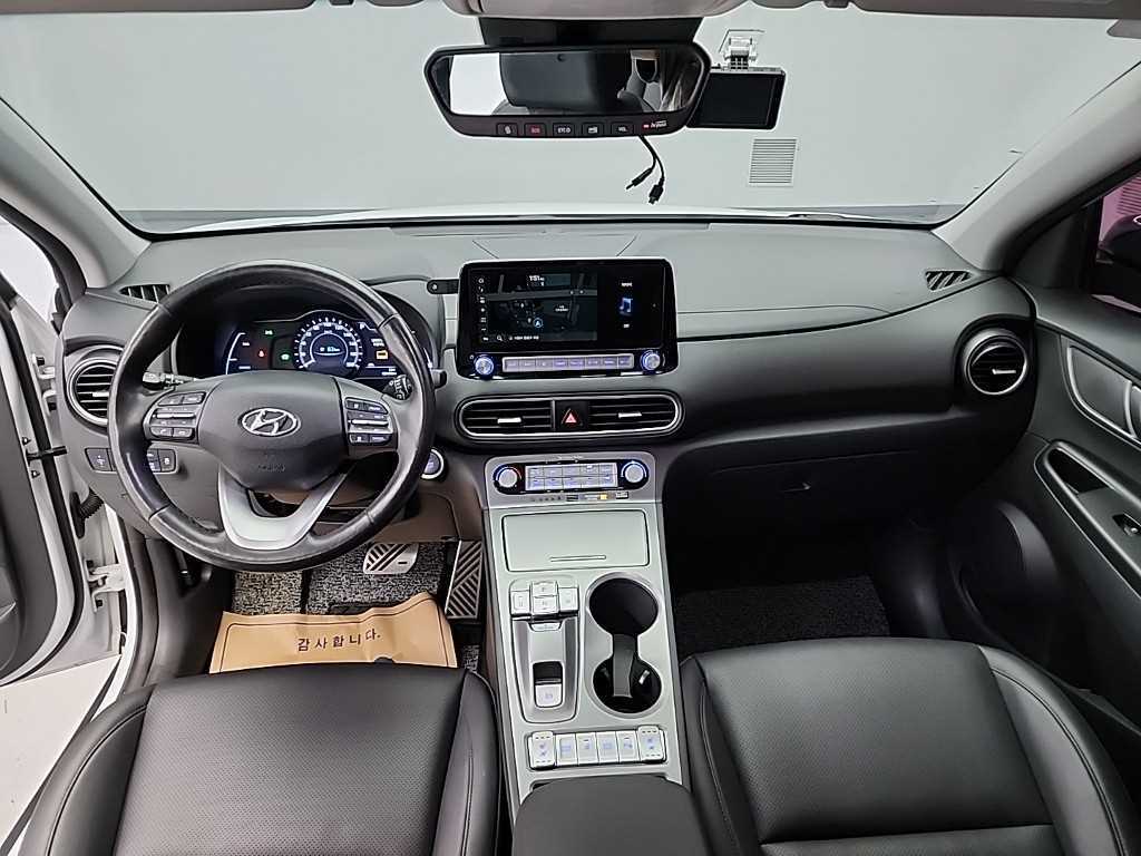 HYUNDAI Kona - Vista 7