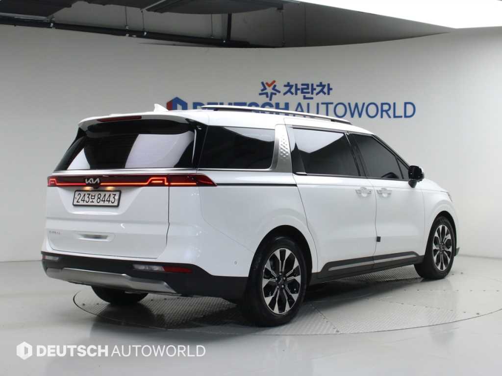 KIA Carnival - Vista 2