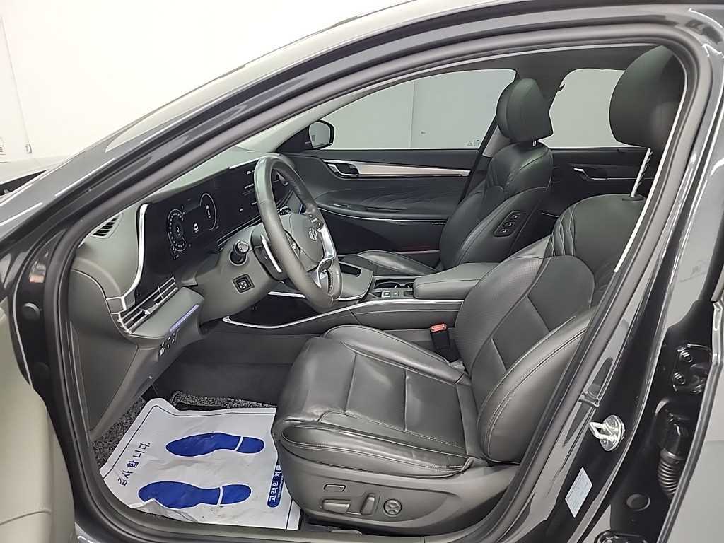 HYUNDAI Grandeur - Vista 11