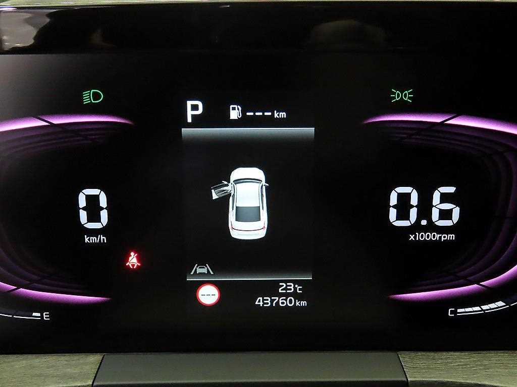 KIA K8 - Vista 9