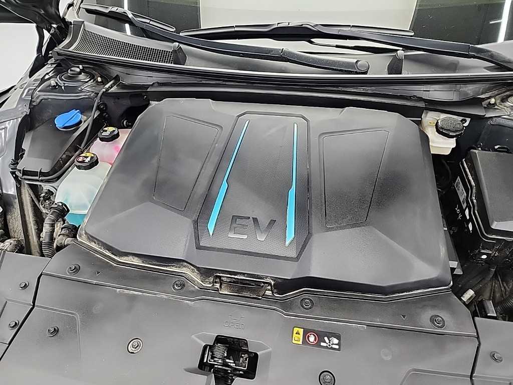 HYUNDAI Ioniq 5 - Vista 5