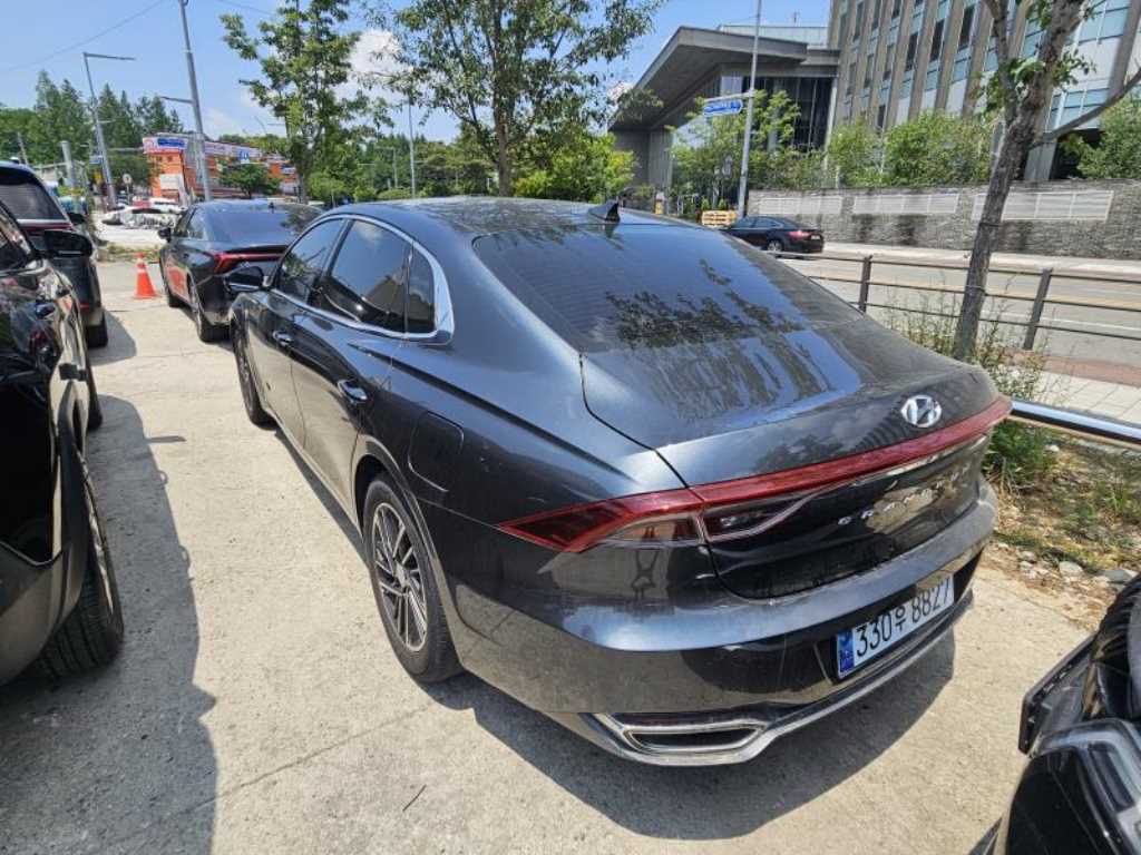 HYUNDAI Grandeur - Vista 4