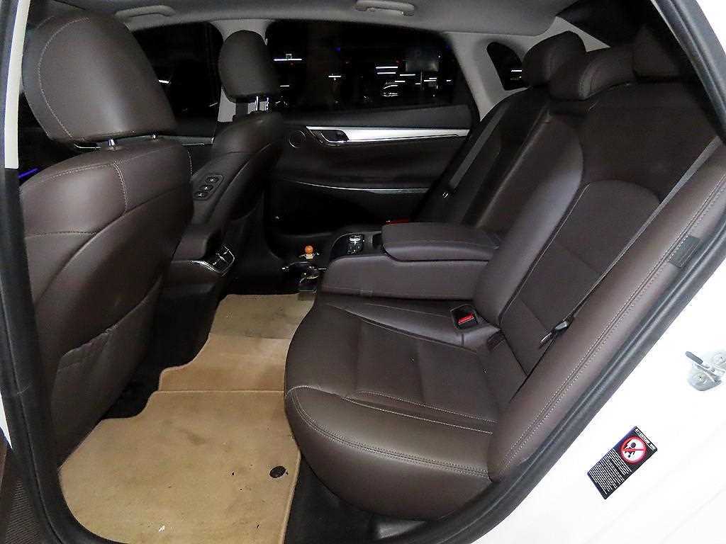 HYUNDAI Grandeur - Vista 7