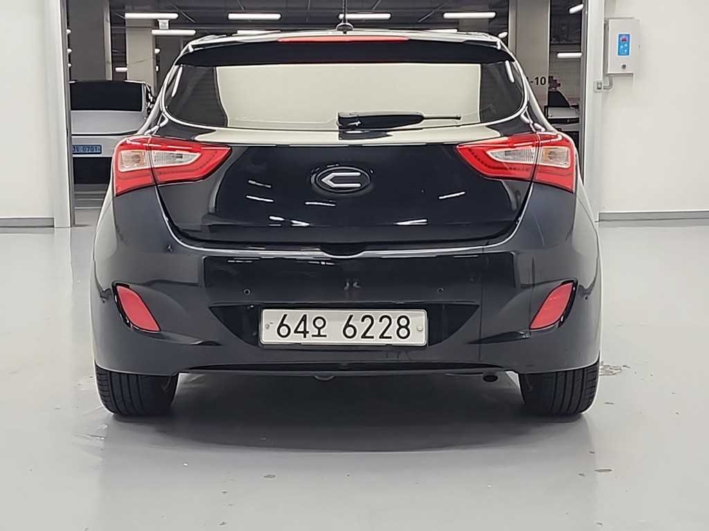 HYUNDAI i30 - Vista 3