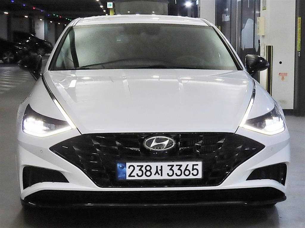 HYUNDAI Sonata - Vista 2