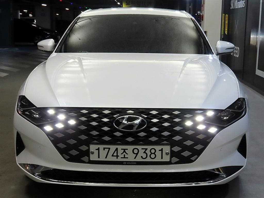 HYUNDAI Grandeur - Vista 2