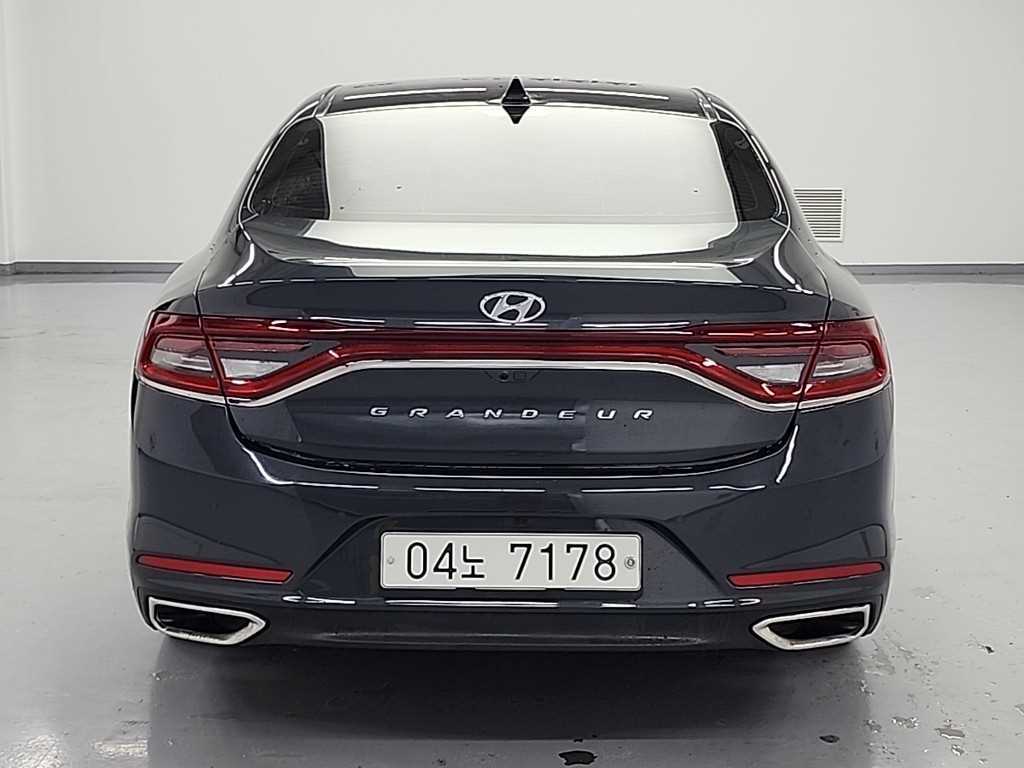 HYUNDAI Grandeur - Vista 3