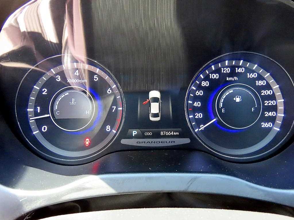 HYUNDAI Grandeur - Vista 9
