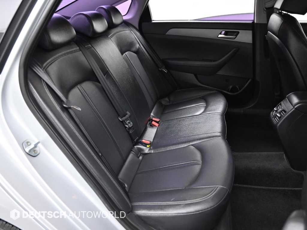 HYUNDAI Sonata - Vista 12